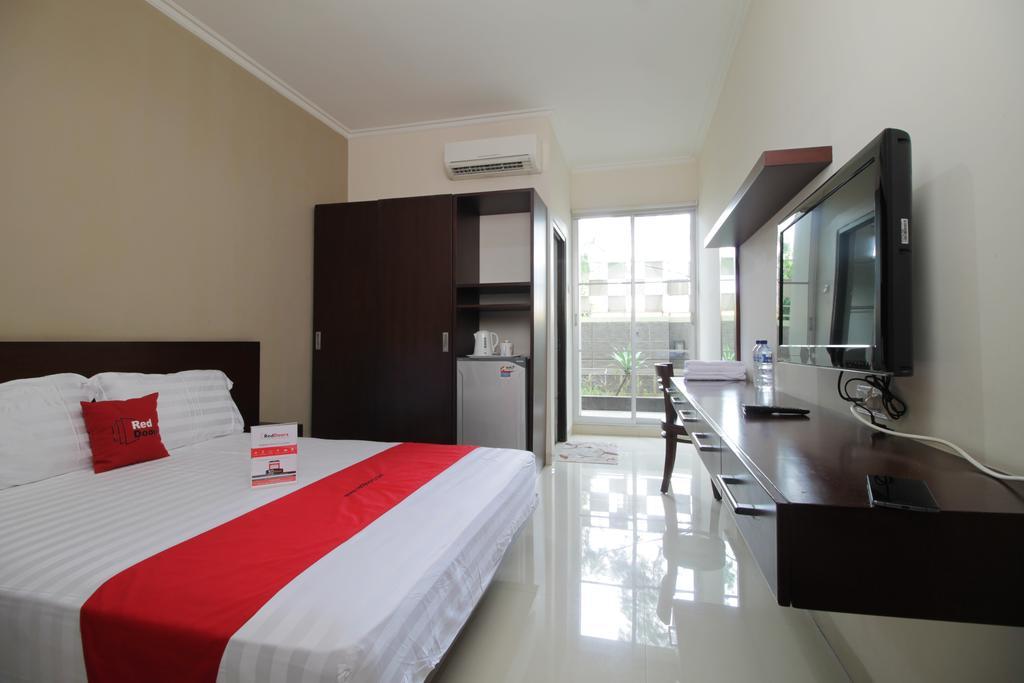 Reddoorz Plus Near Ambassador Mall Dżakarta Zewnętrze zdjęcie