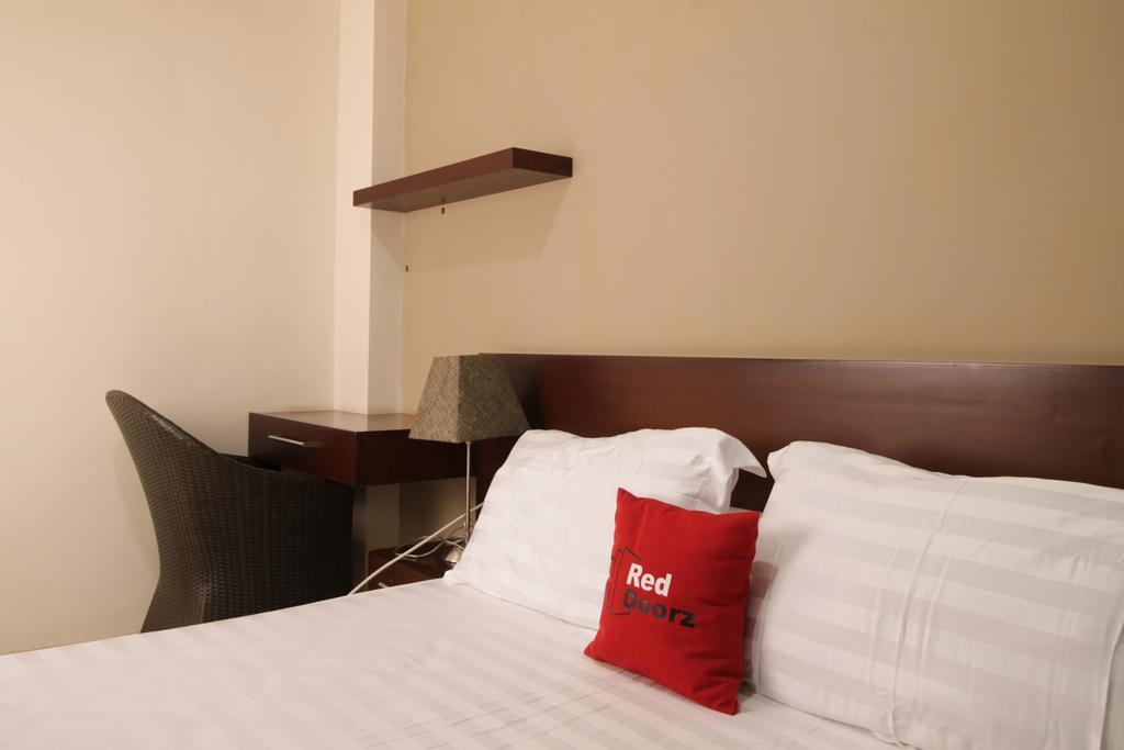 Reddoorz Plus Near Ambassador Mall Dżakarta Zewnętrze zdjęcie